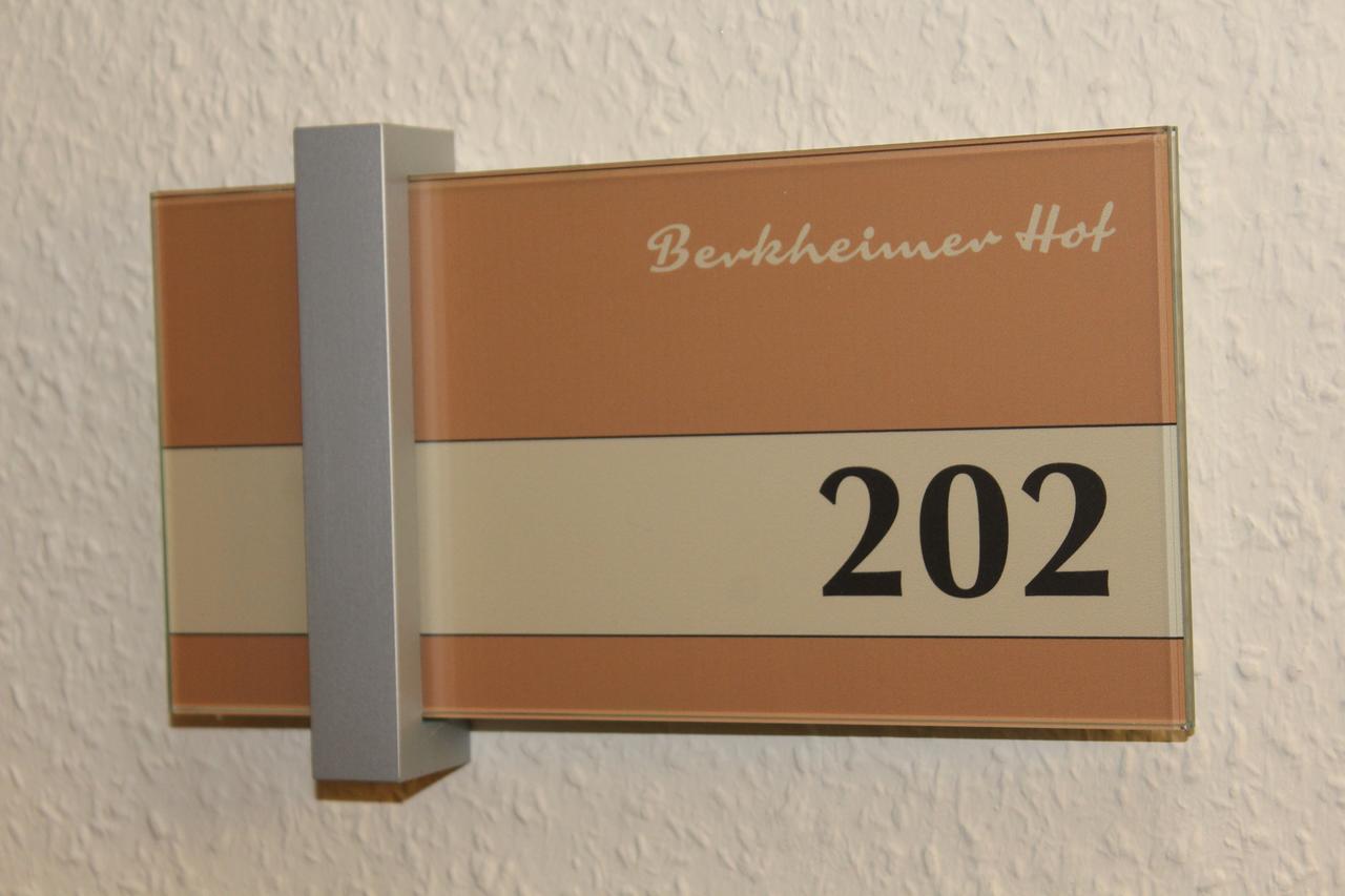 Hotel Berkheimer Hof Esslingen am Neckar ภายนอก รูปภาพ